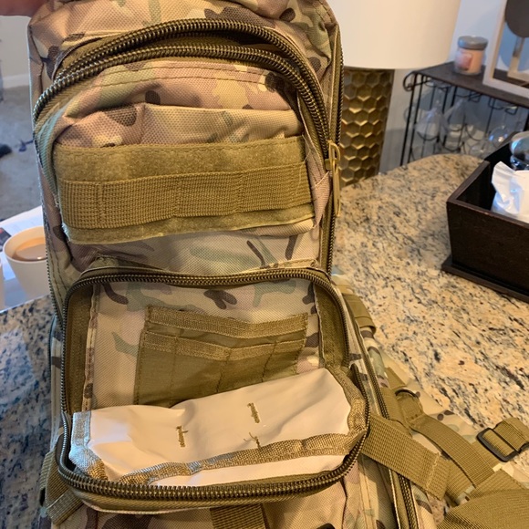 Backpack - Picture 3 of 4